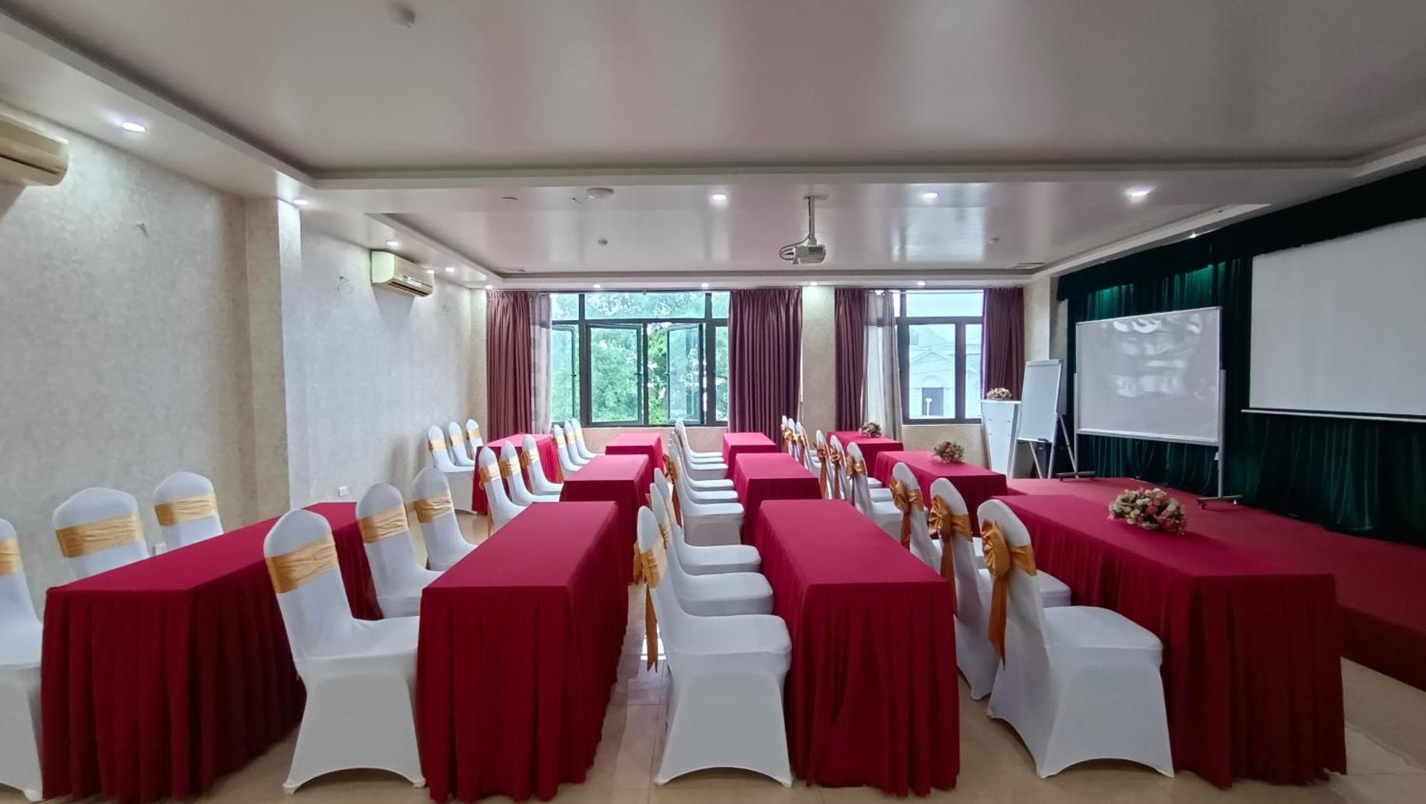Galaxy Grand Hotel Son La Exterior photo
